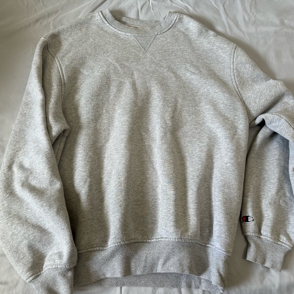 Champion Heather Gray Crewneck Sweatshirt - Picture 1 of 3